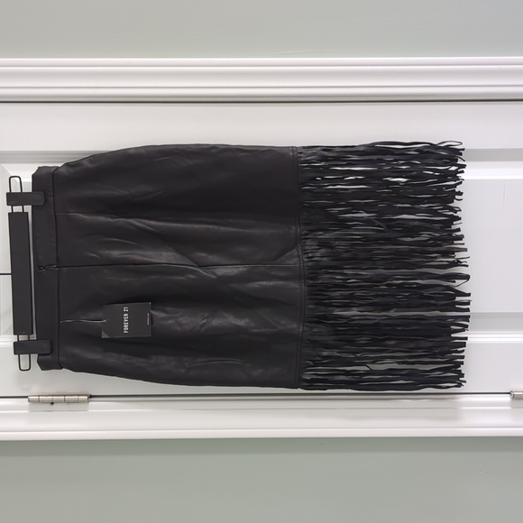 NWT Forever 21 vegan leather fringe skirt - Picture 2 of 5